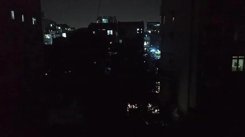 Electricity transmission lines above an urban neighbourhood