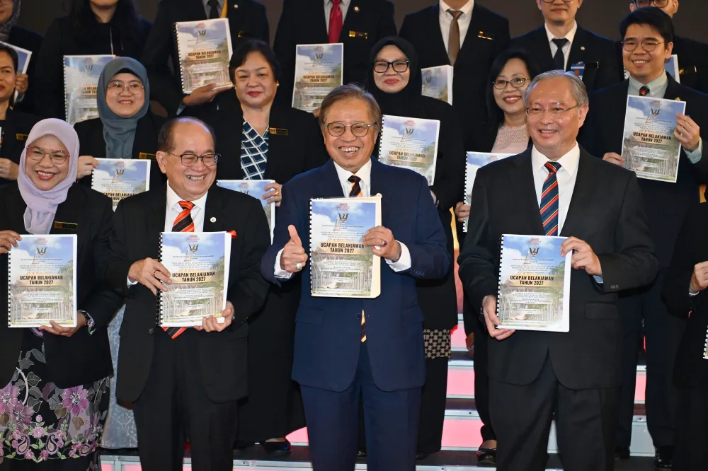 Illustration of budget documents and Malaysian ringgit notes