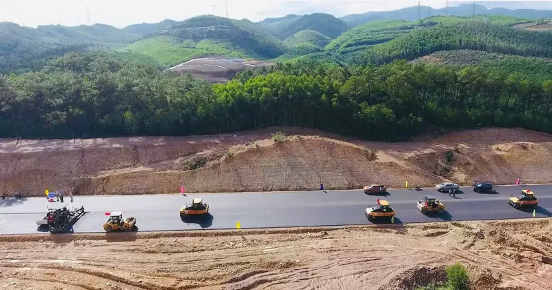 Road infrastructure construction with earthmoving equipment