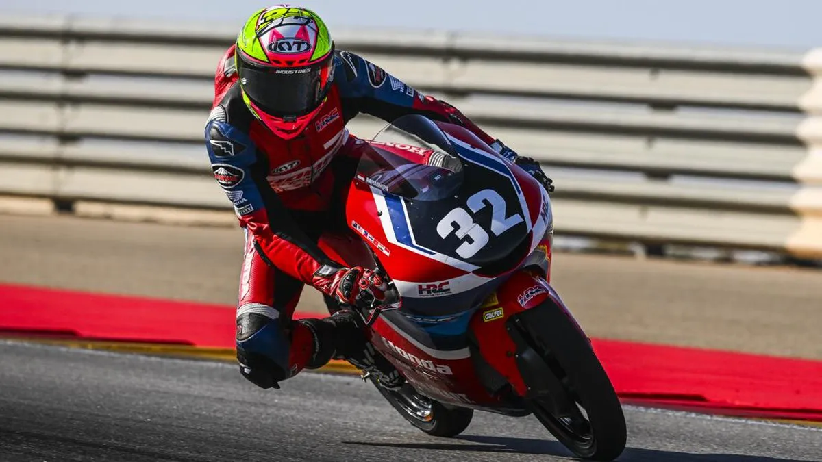 Motorcycle racing circuit with kerbs and a starting grid