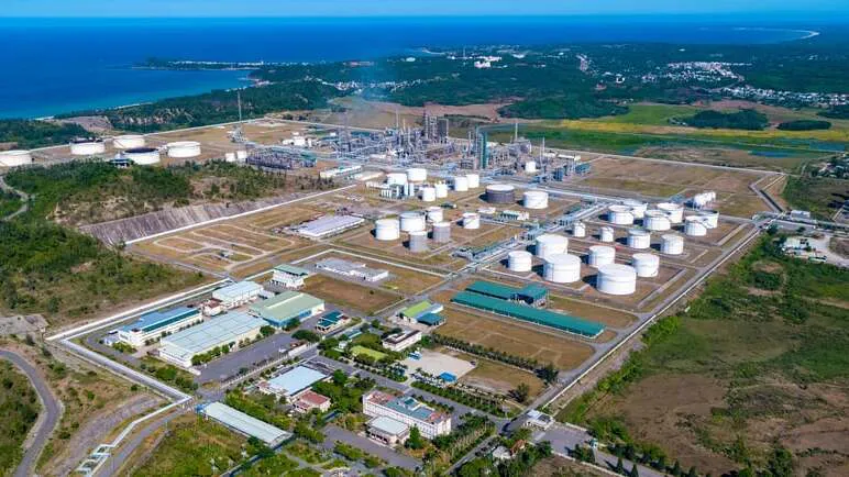 Oil refinery processing towers and storage tanks