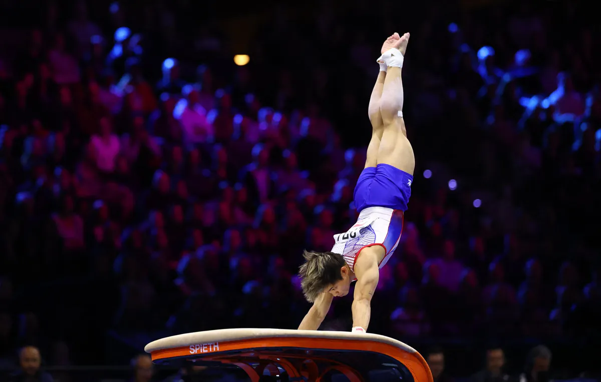 Vault apparatus in an indoor gymnastics arena